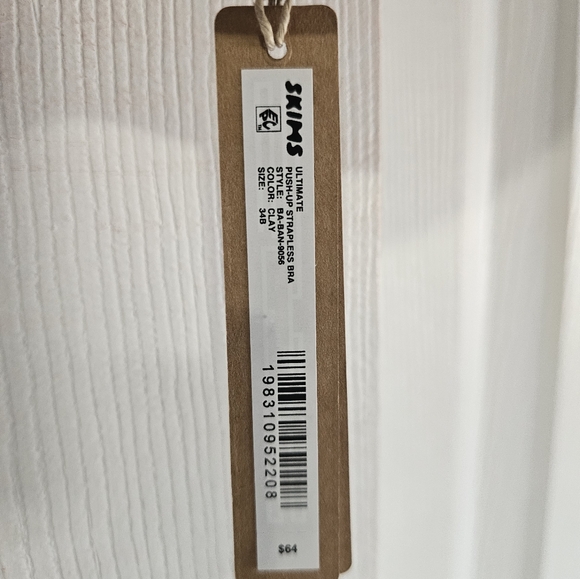 SKIMS Ultimate Strapless Push-Up Bra – Clay - Picture 2 of 4